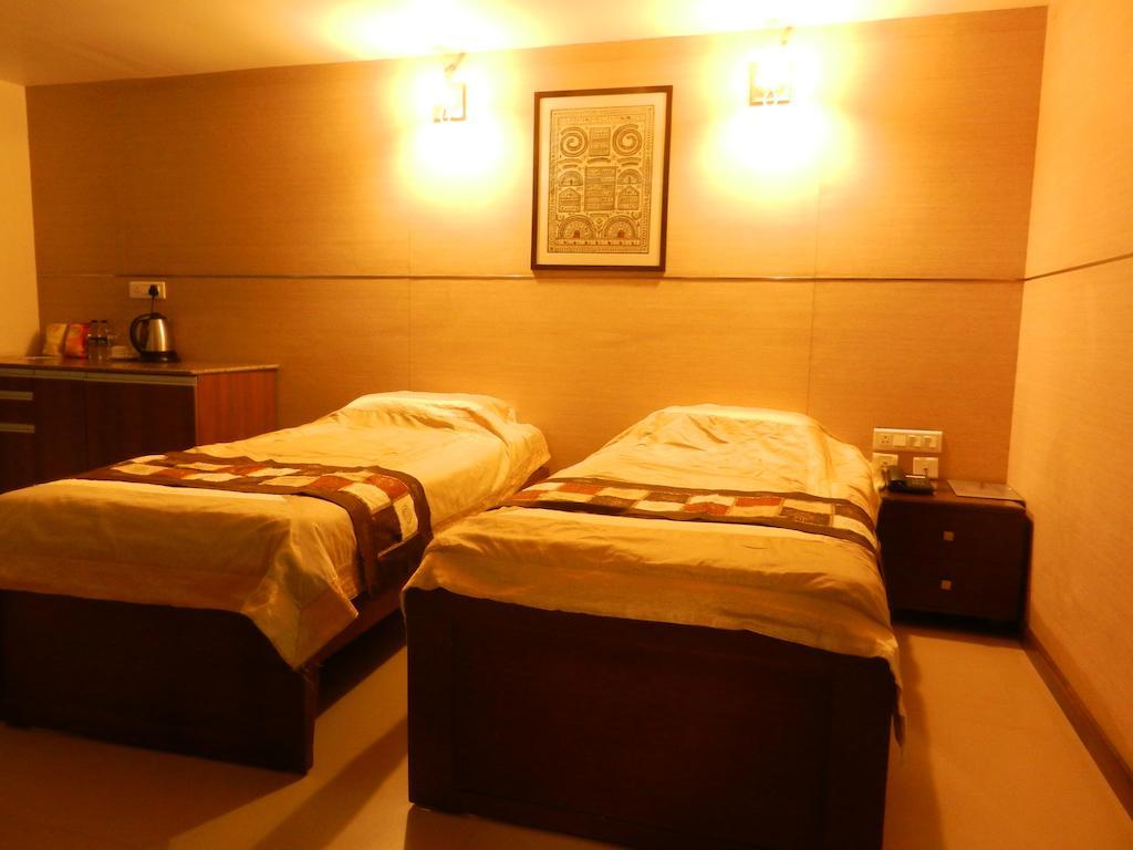 Brunton Heights Executive Suites Bangalore Bagian luar foto