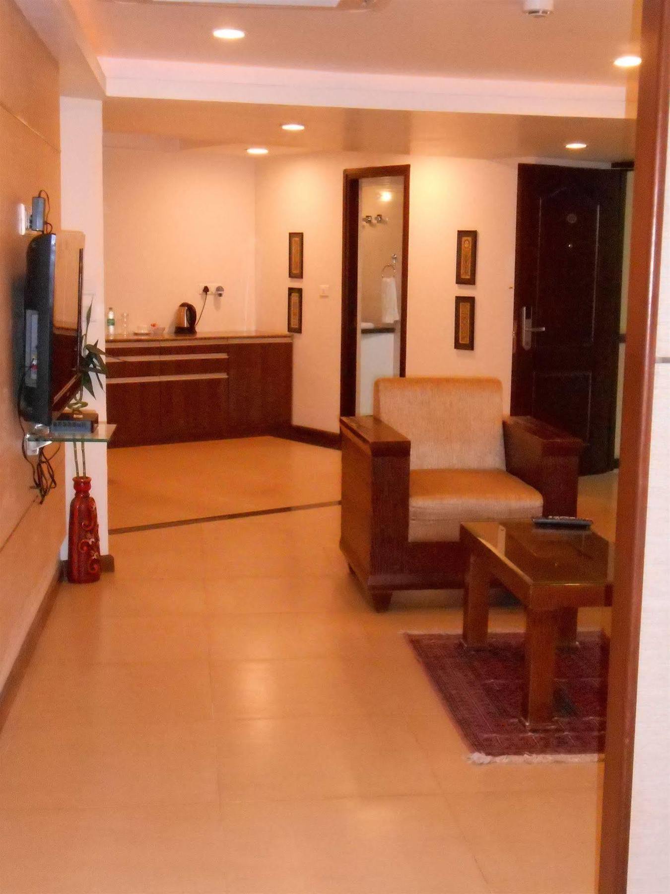 Brunton Heights Executive Suites Bangalore Bagian luar foto