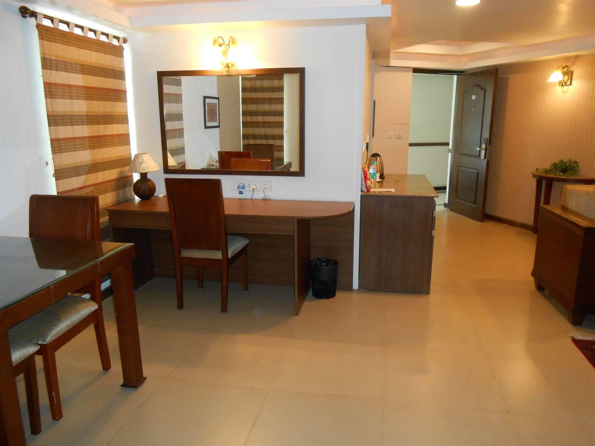 Brunton Heights Executive Suites Bangalore Bagian luar foto